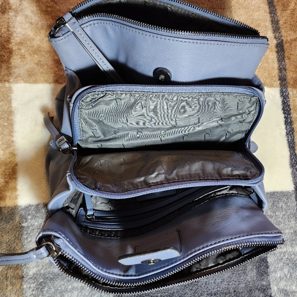 New w/out Tags Blue Vera Wang  Purse - Picture 5 of 15